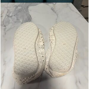 New Bobbie brooks flats